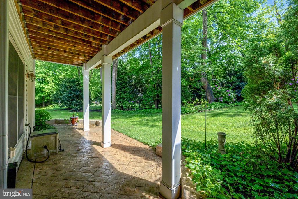 12413 ENGLISH GARDEN COURT