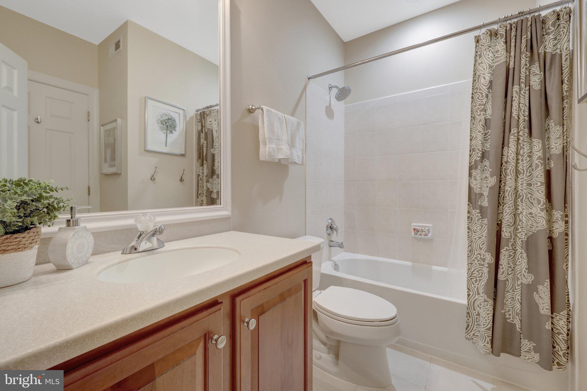 12413 ENGLISH GARDEN COURT