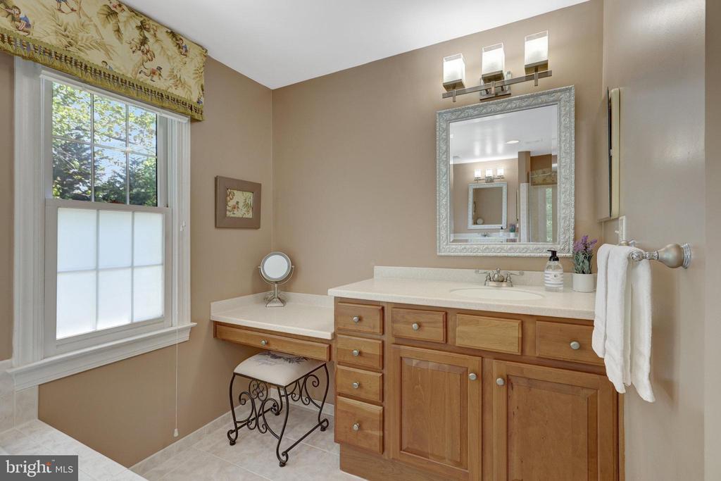 12413 ENGLISH GARDEN COURT