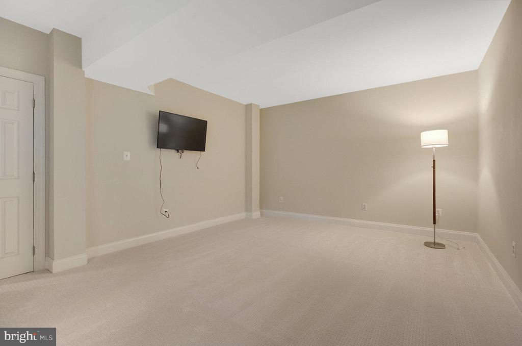 12413 ENGLISH GARDEN COURT