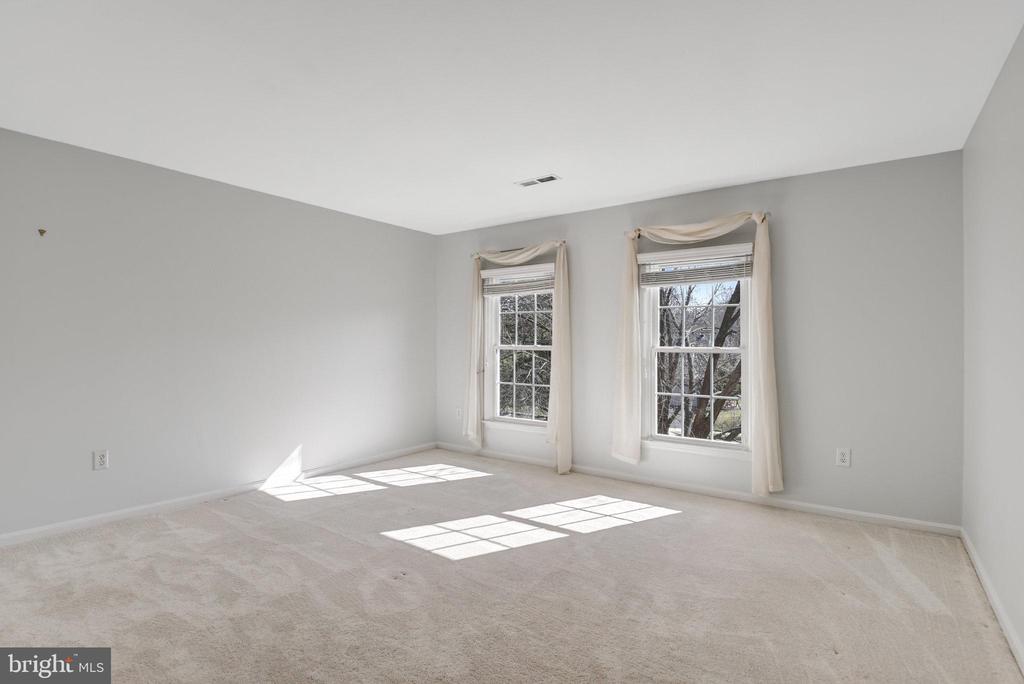 12933 OAK LAWN PL