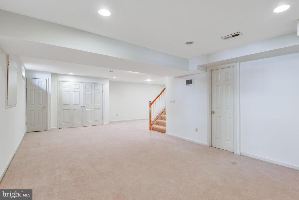 12933 OAK LAWN PL