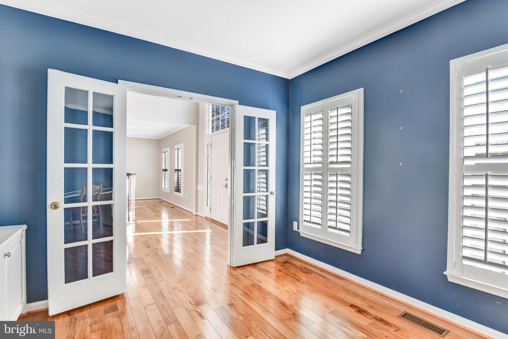 12933 OAK LAWN PL