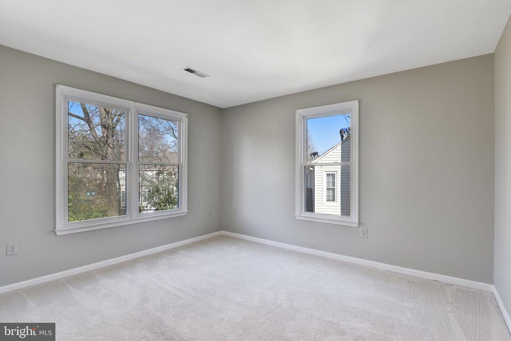12933 OAK LAWN PL