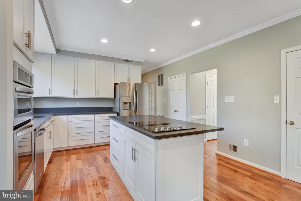 12933 OAK LAWN PL