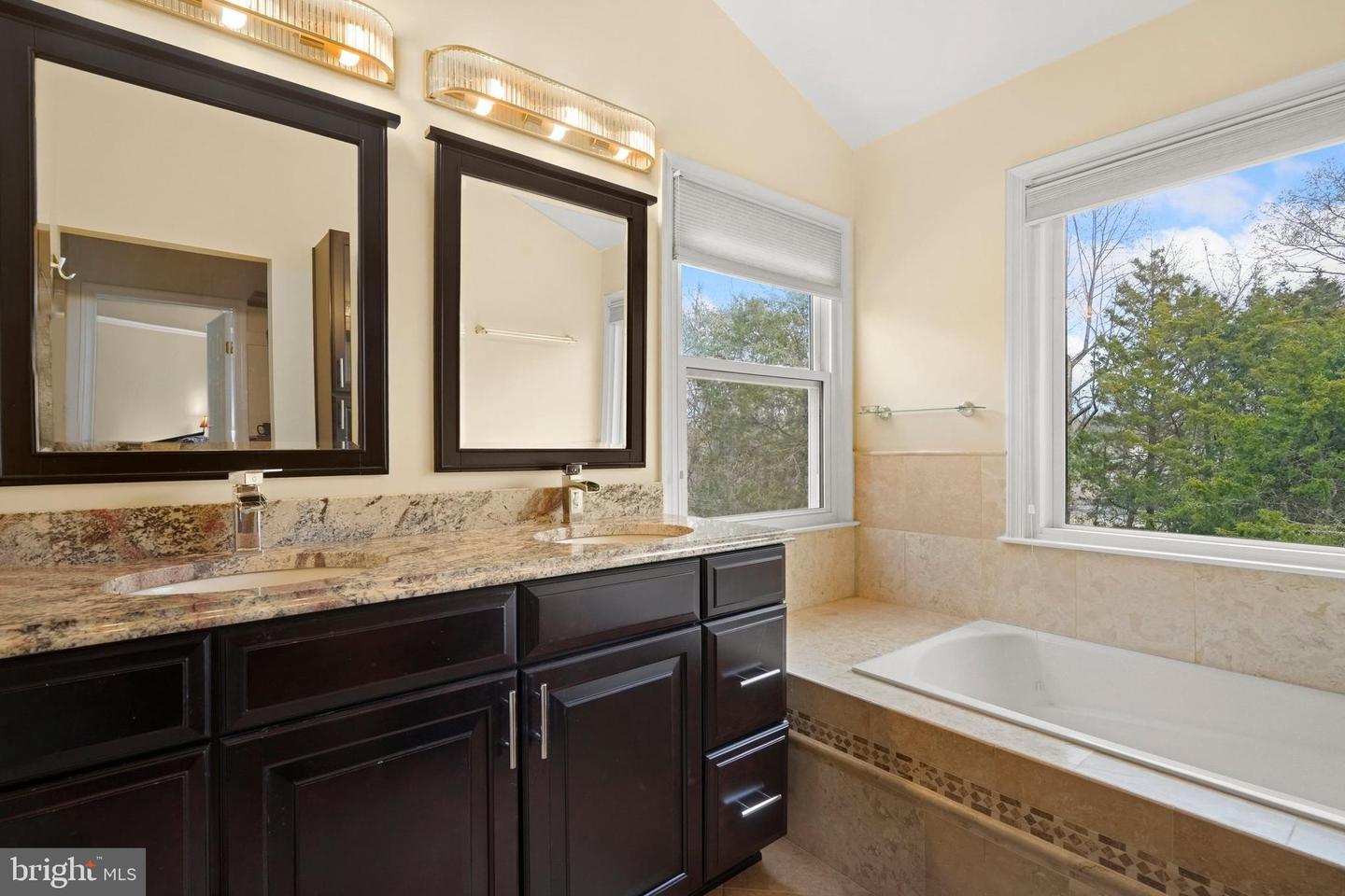13175 Ladybank Ln