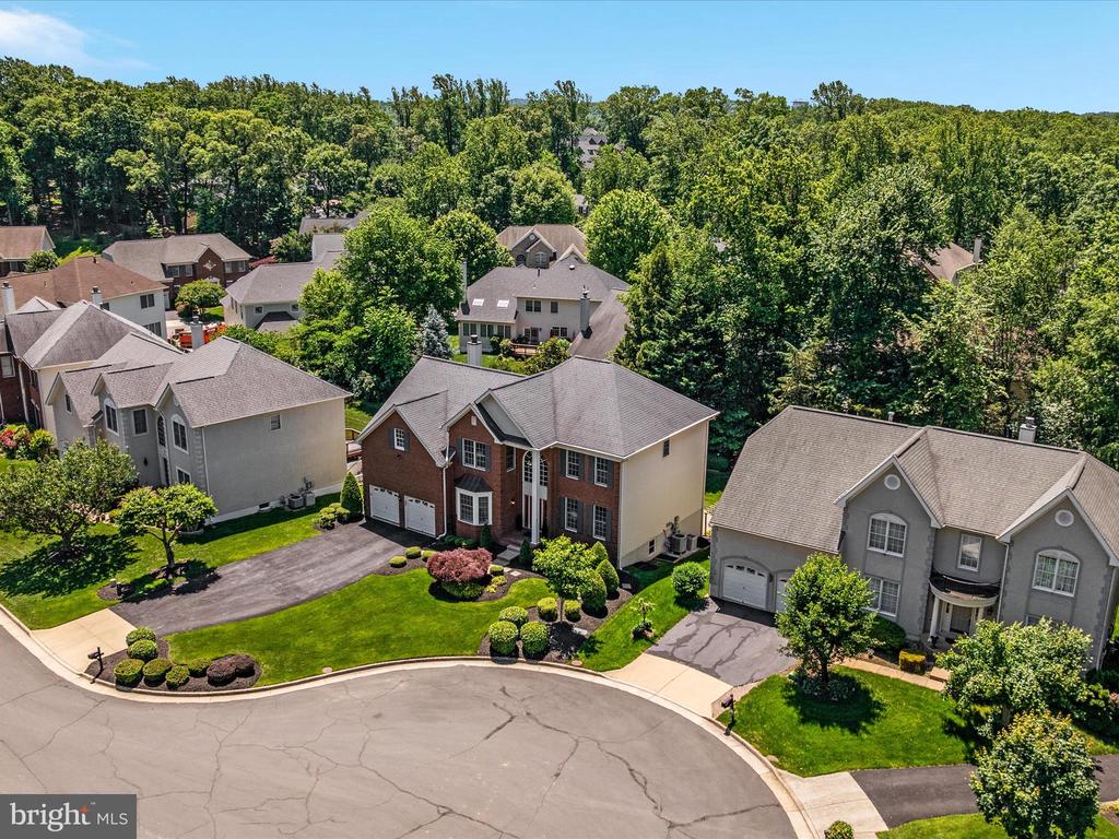 3781 Penderwood Dr