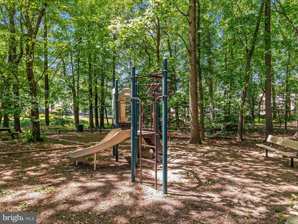 3781 Penderwood Dr