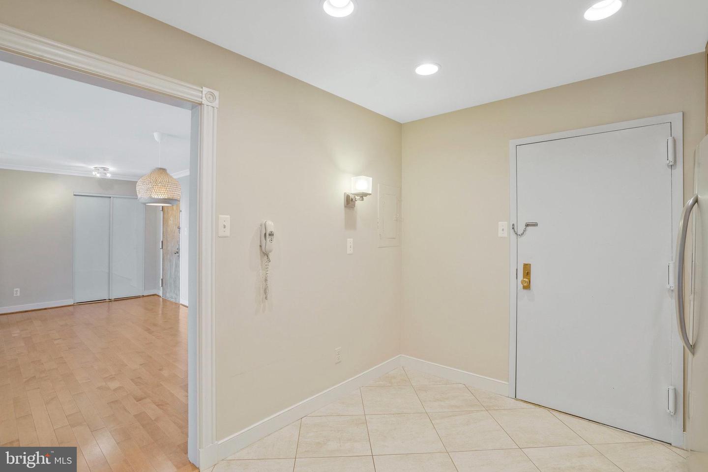 1800 Old Meadow Rd #1720