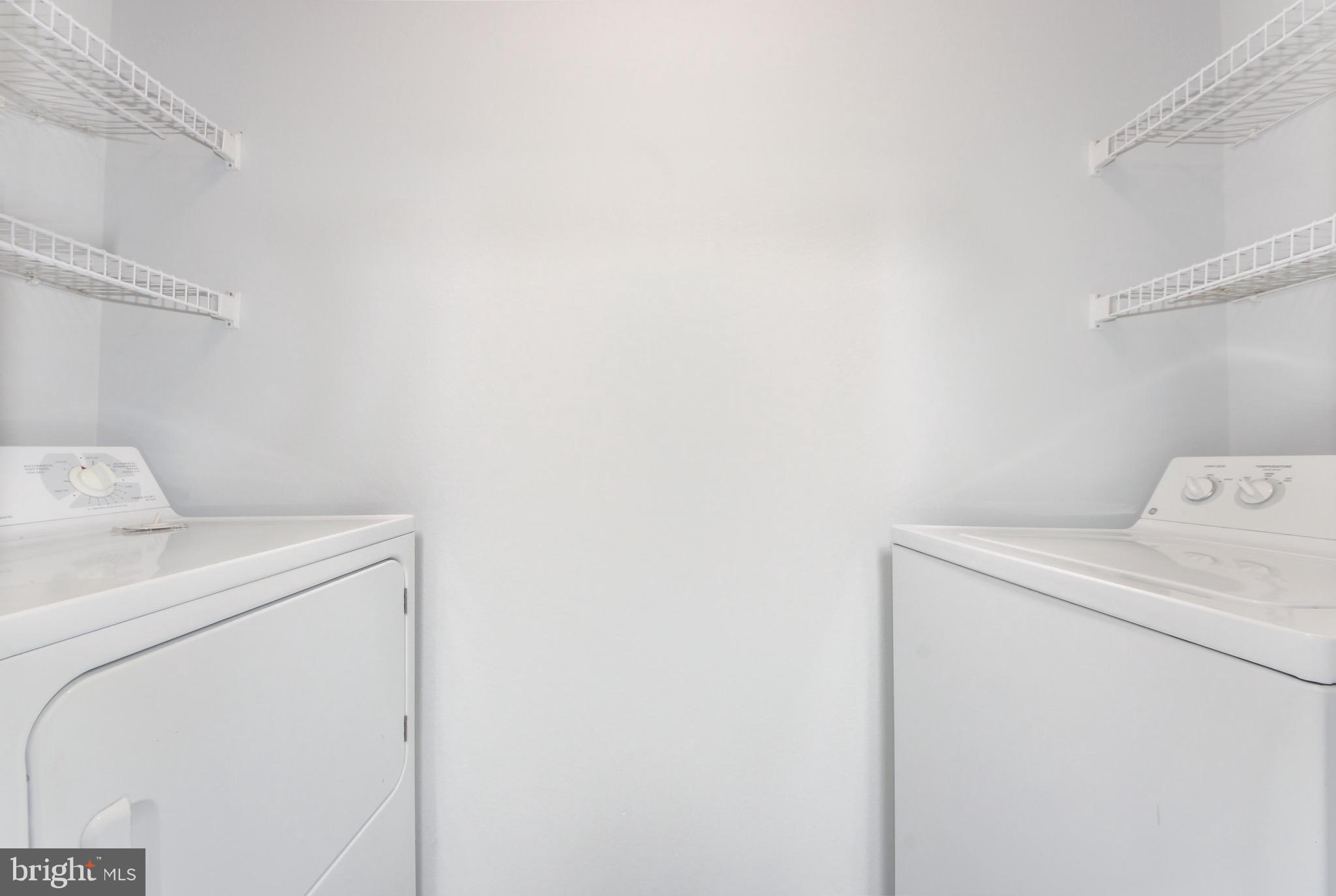 1600 SPRING GATE DRIVE 2406