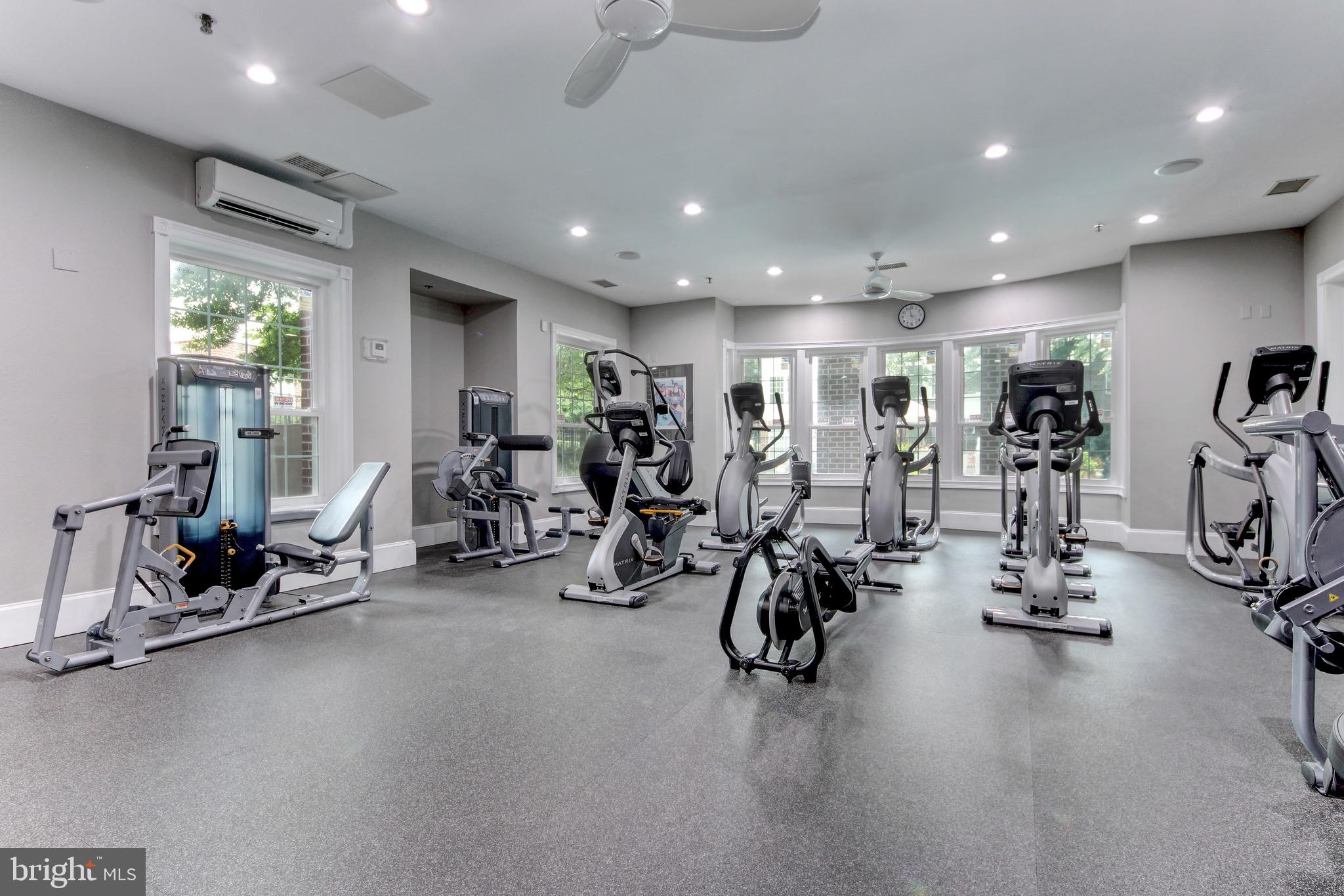 1600 SPRING GATE DRIVE 2406