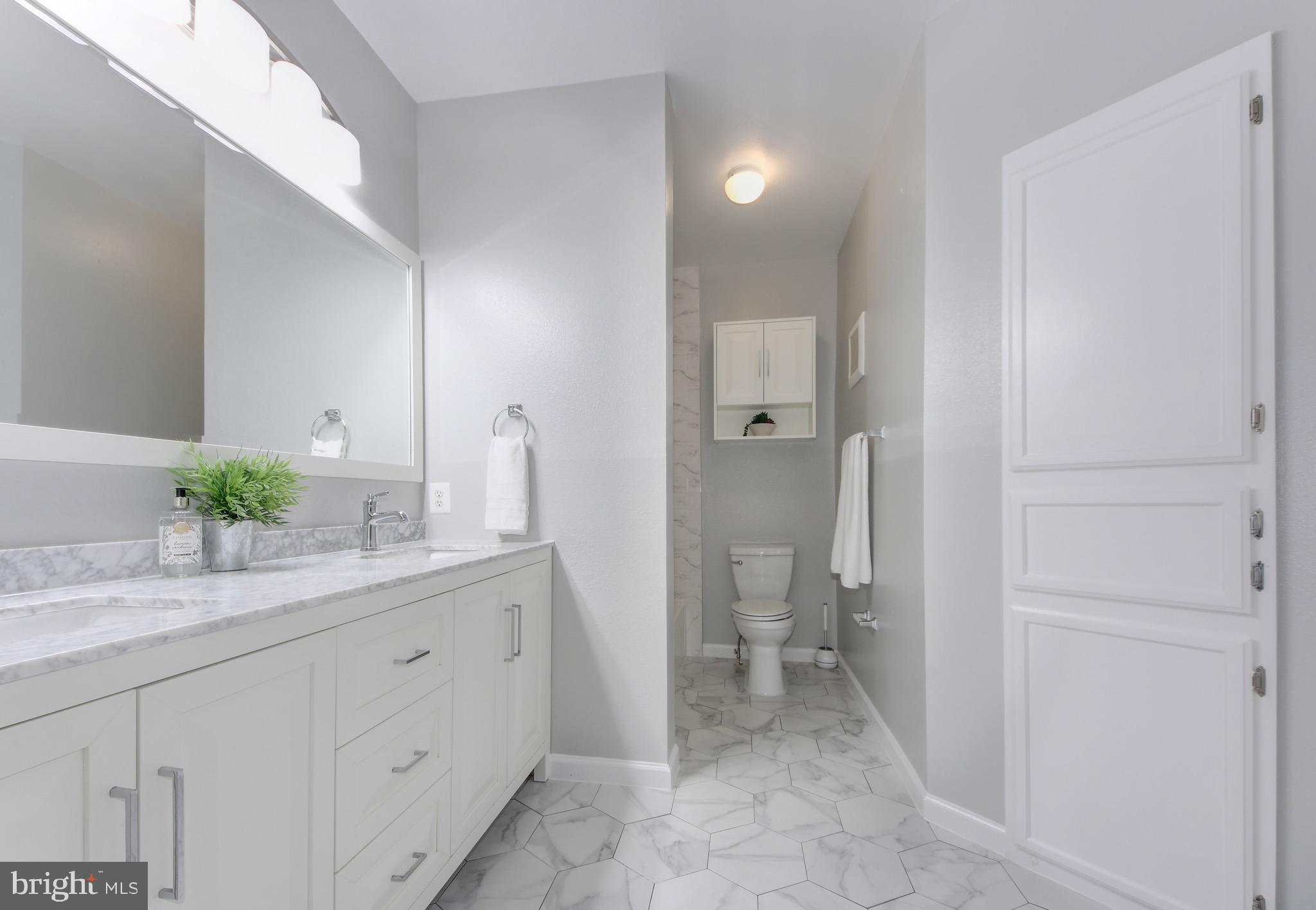 1600 SPRING GATE DRIVE 2406