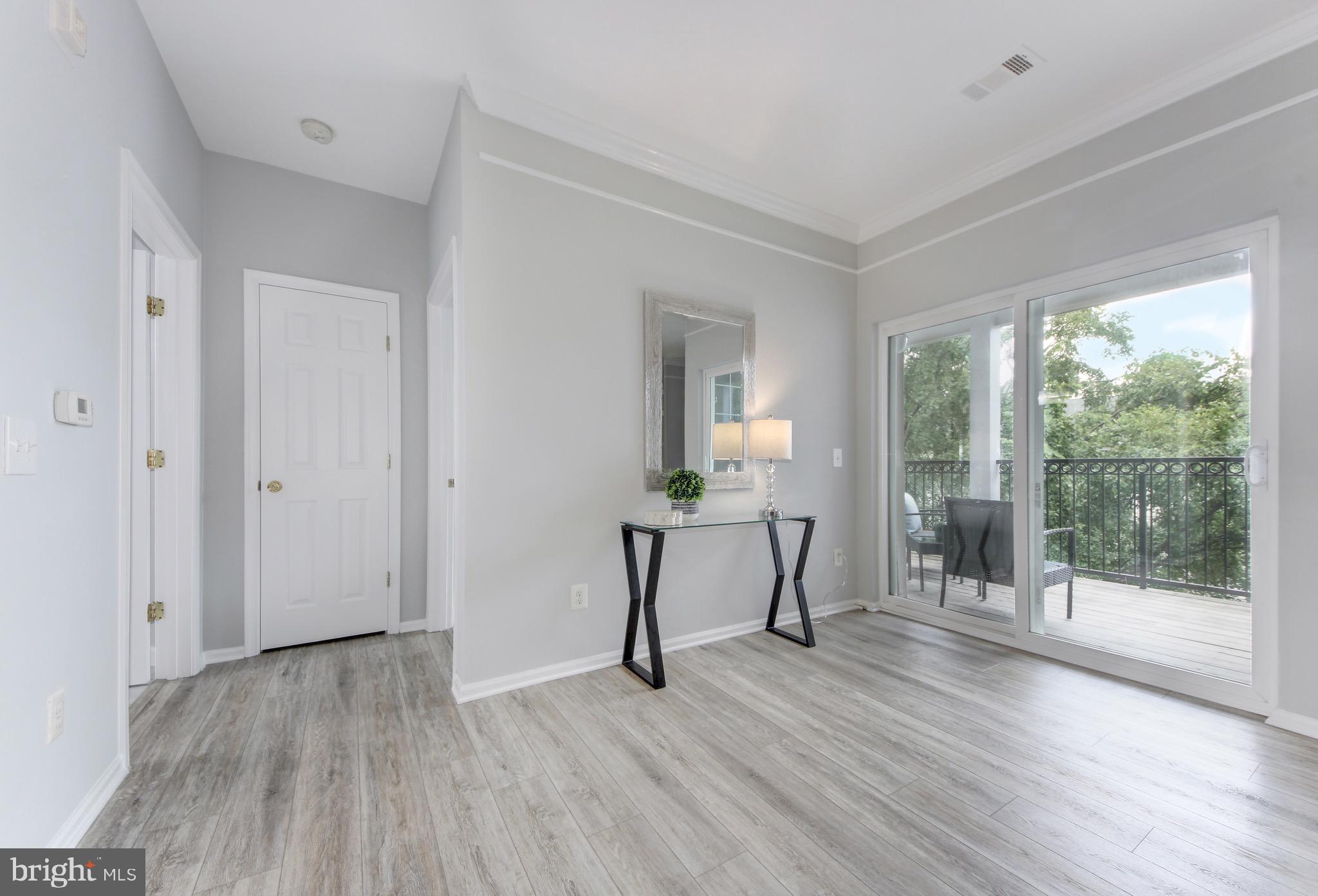 1600 SPRING GATE DRIVE 2406