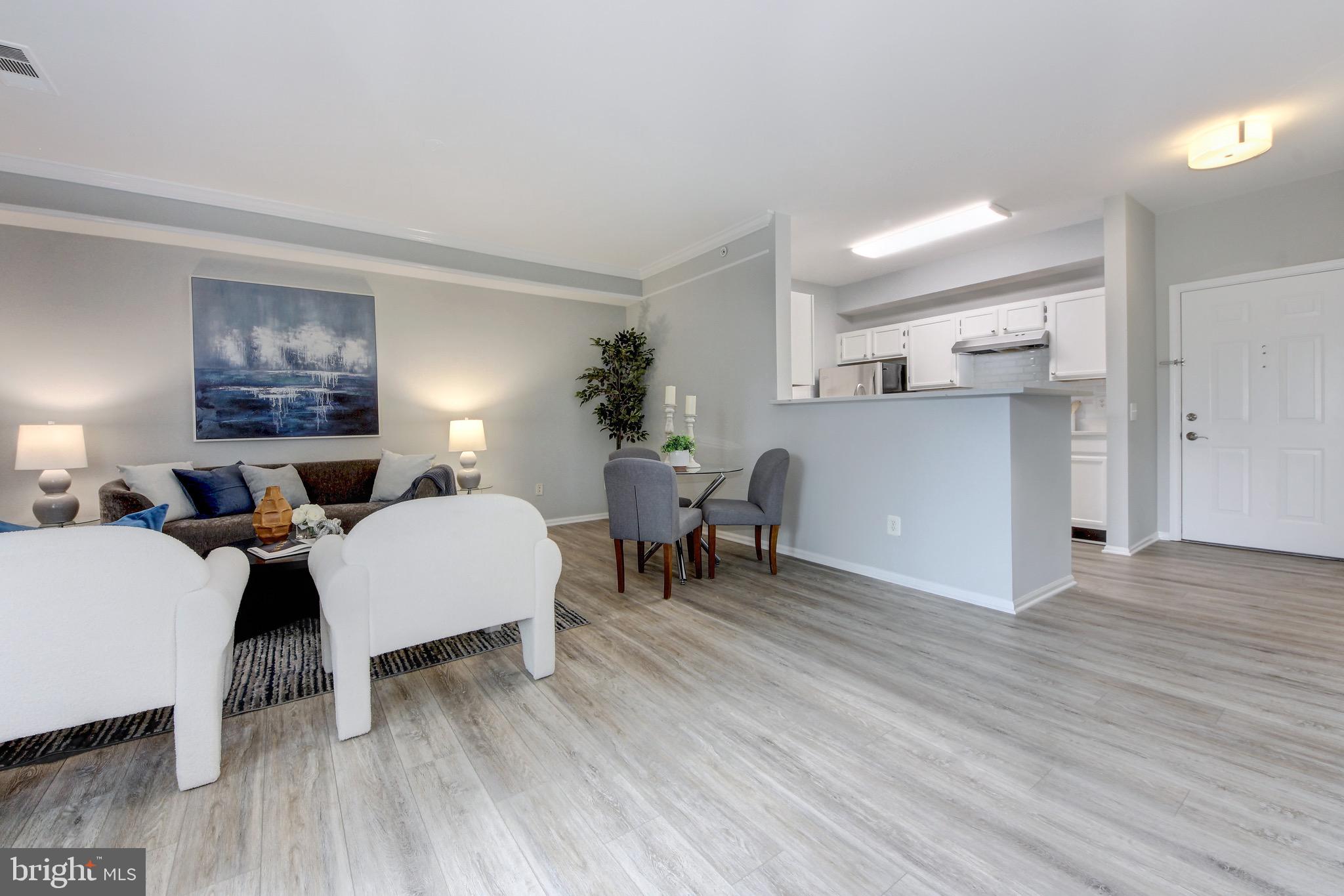 1600 SPRING GATE DRIVE 2406