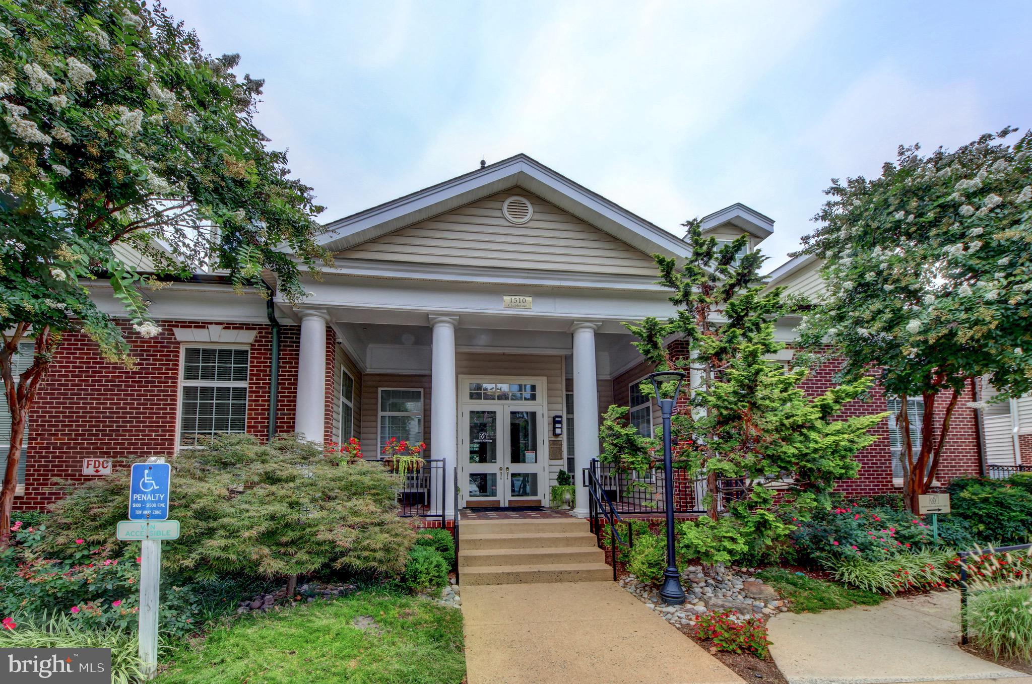 1600 SPRING GATE DRIVE 2406