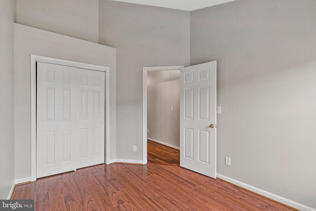 2504 WOODROW WILSON DRIVE