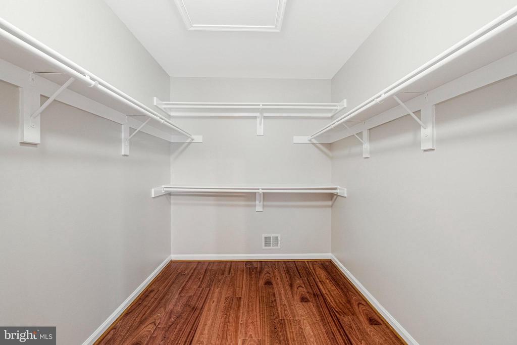 2504 WOODROW WILSON DRIVE