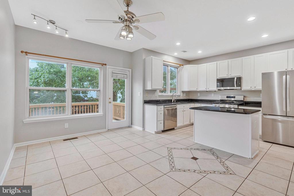 2504 WOODROW WILSON DRIVE