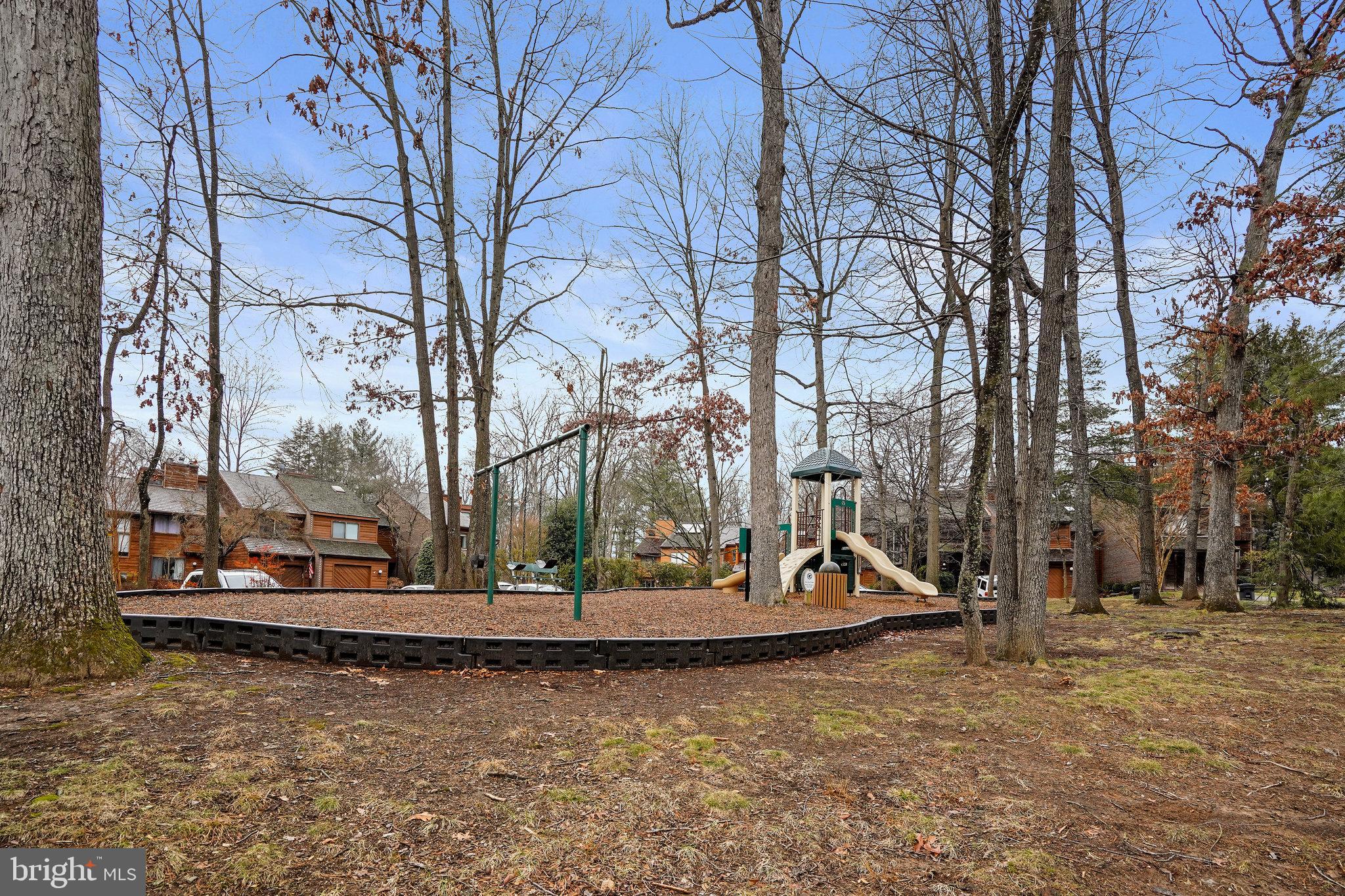 2247 CEDAR COVE COURT