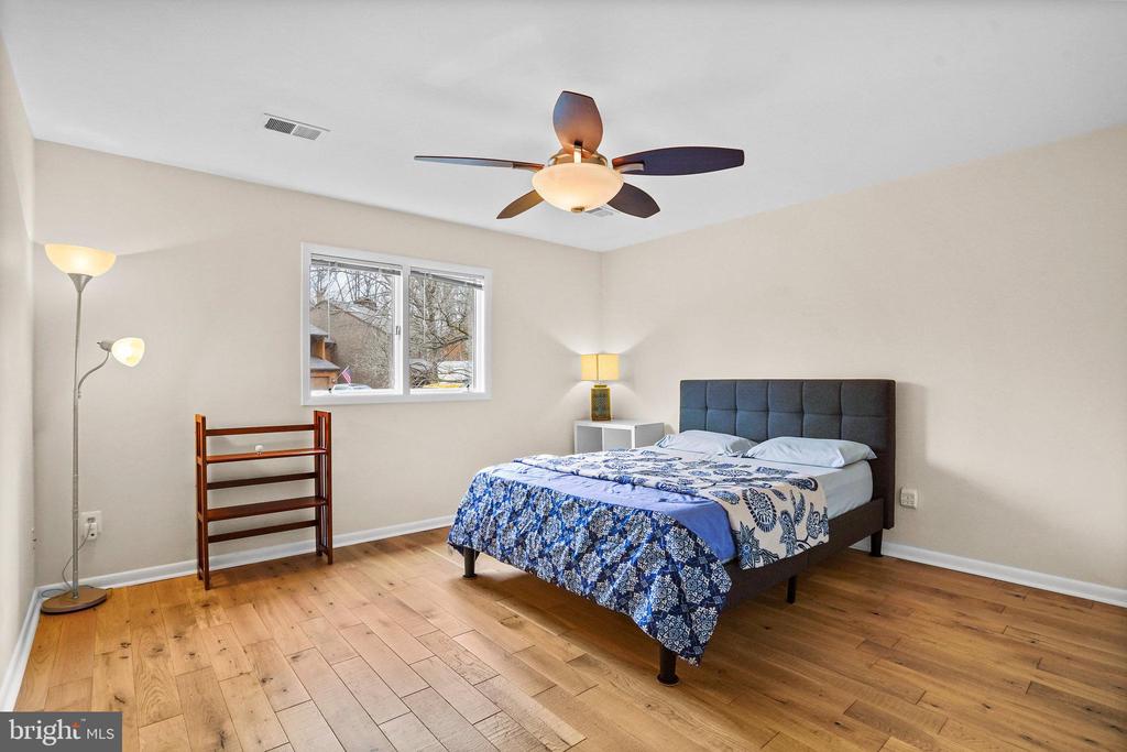2247 CEDAR COVE COURT
