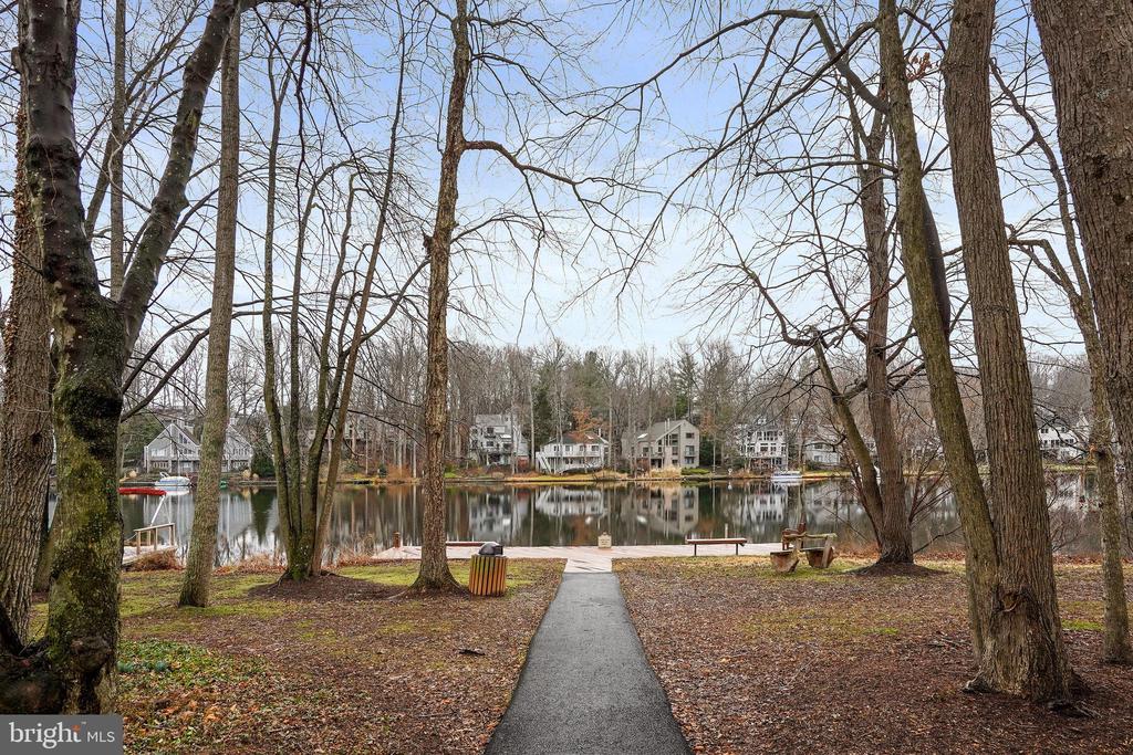 2247 CEDAR COVE COURT
