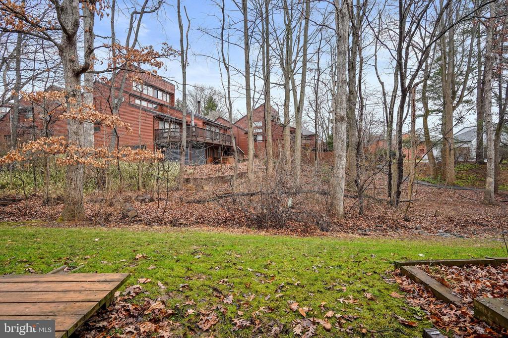 2247 CEDAR COVE COURT