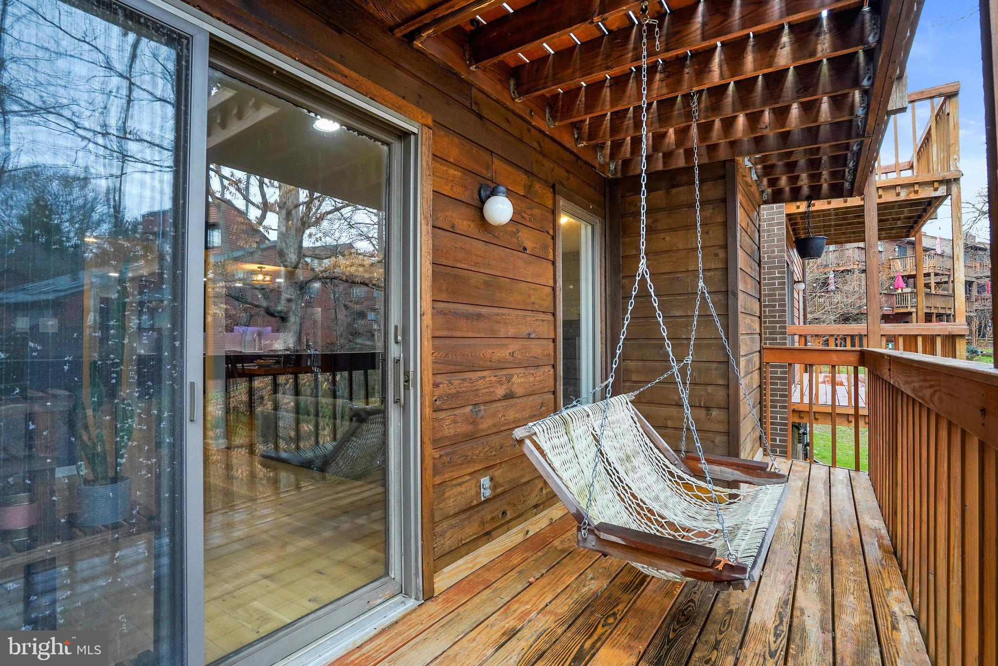 2247 CEDAR COVE COURT