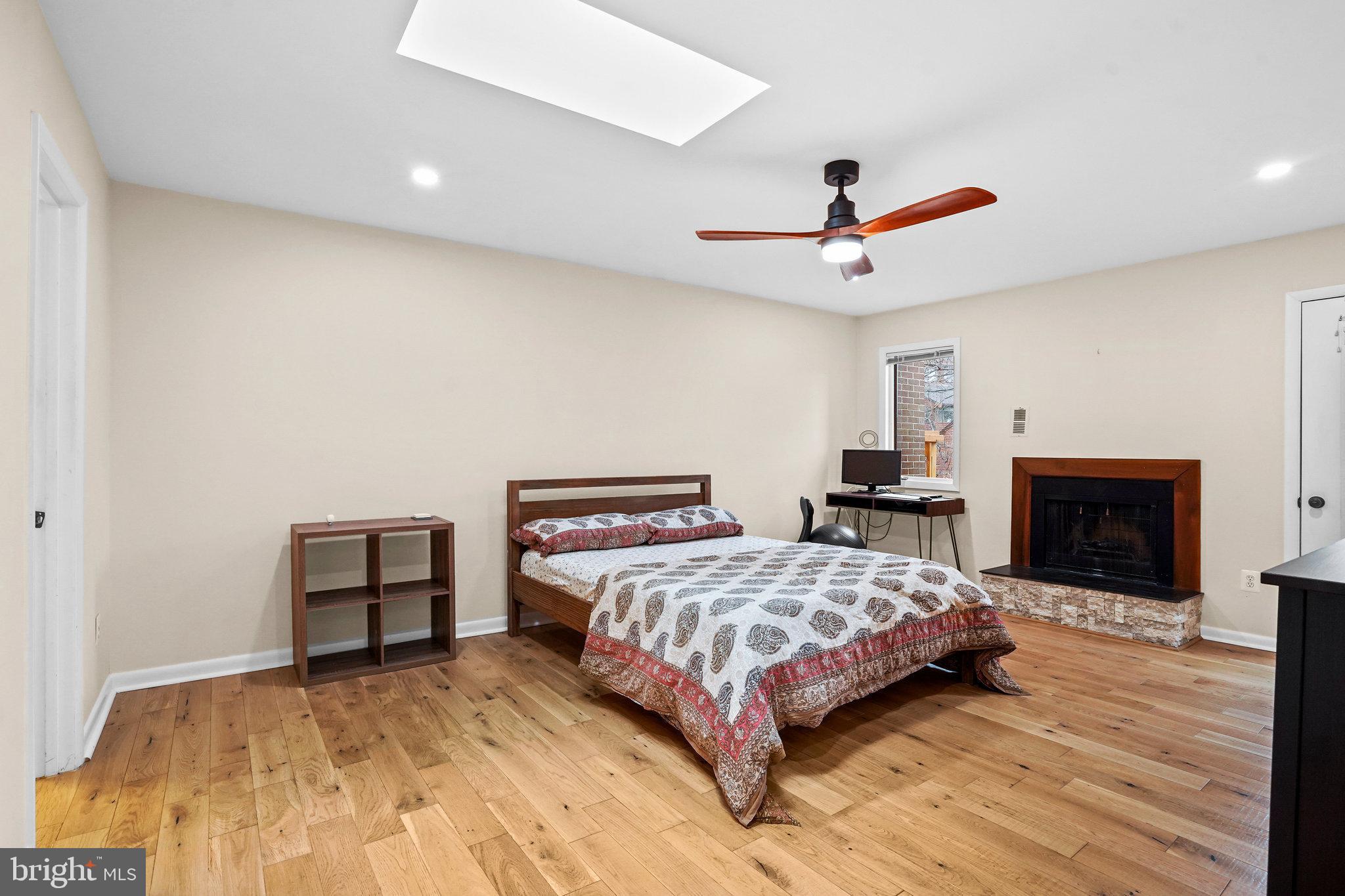 2247 CEDAR COVE COURT