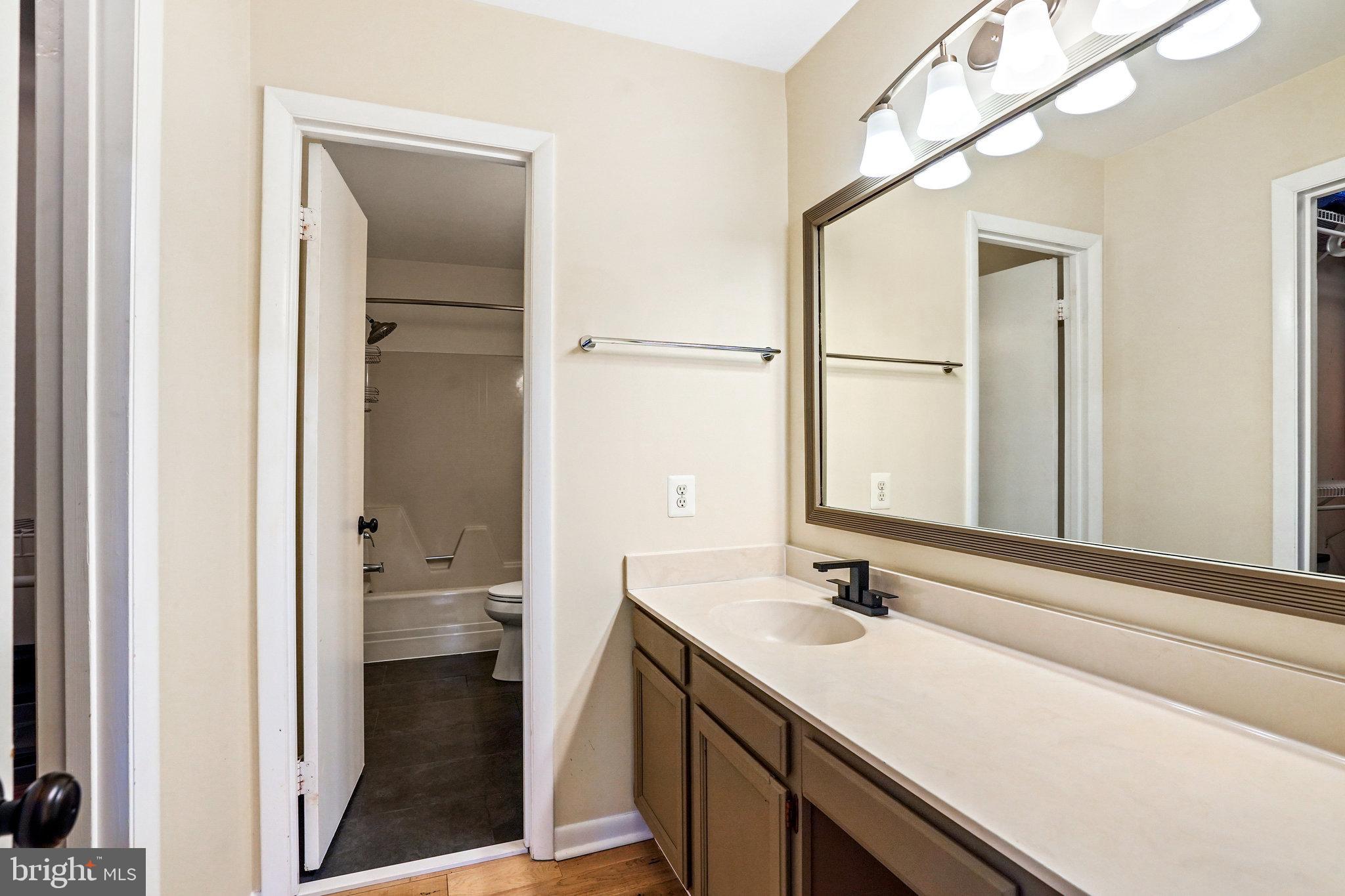 2247 CEDAR COVE COURT