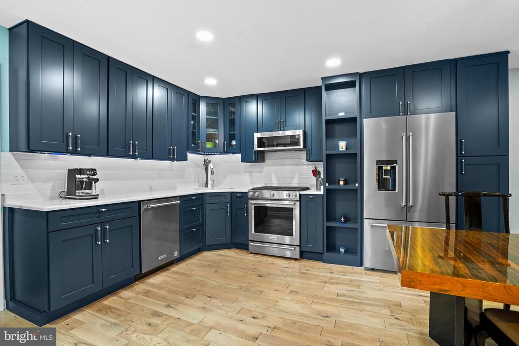 2247 CEDAR COVE COURT