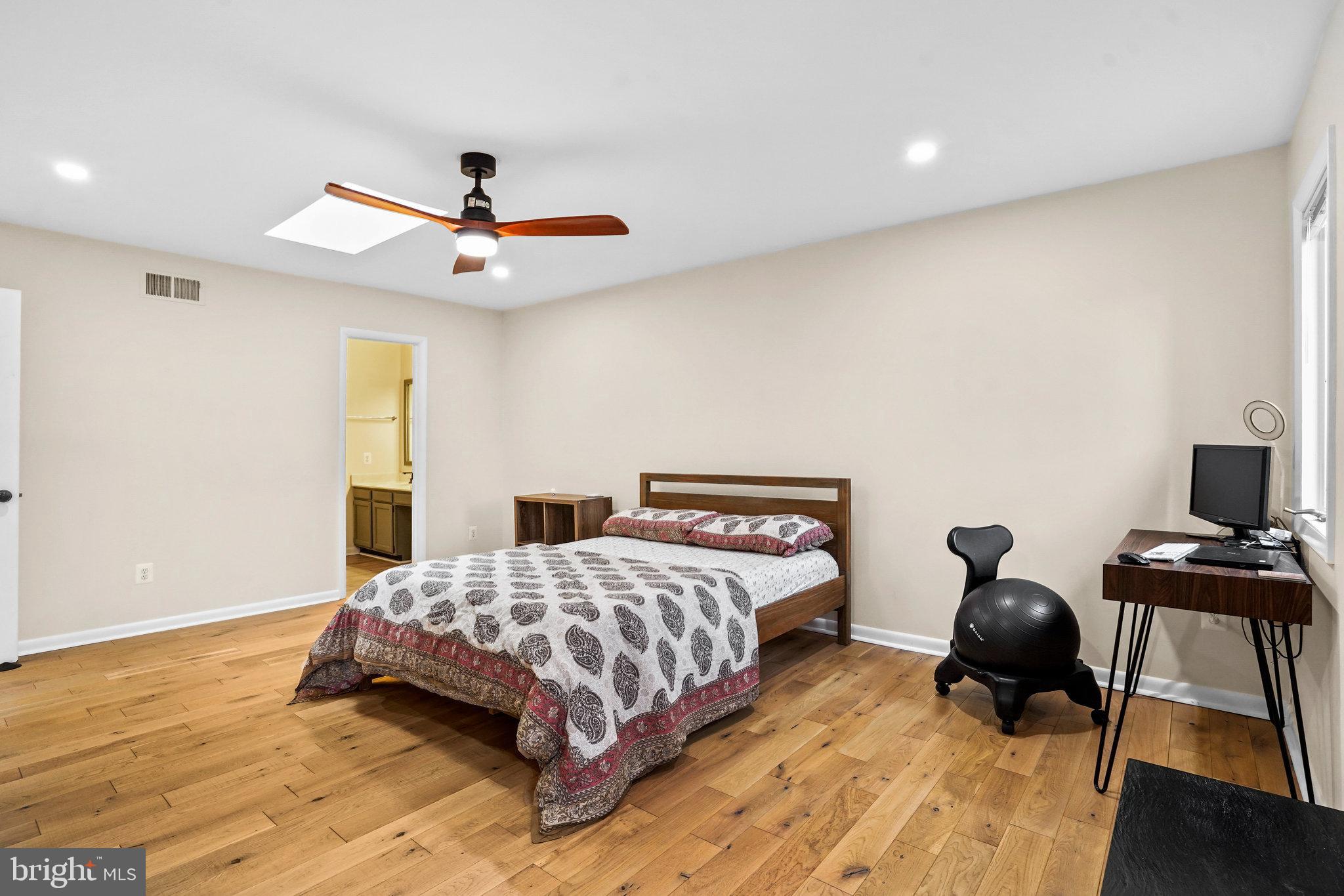 2247 CEDAR COVE COURT