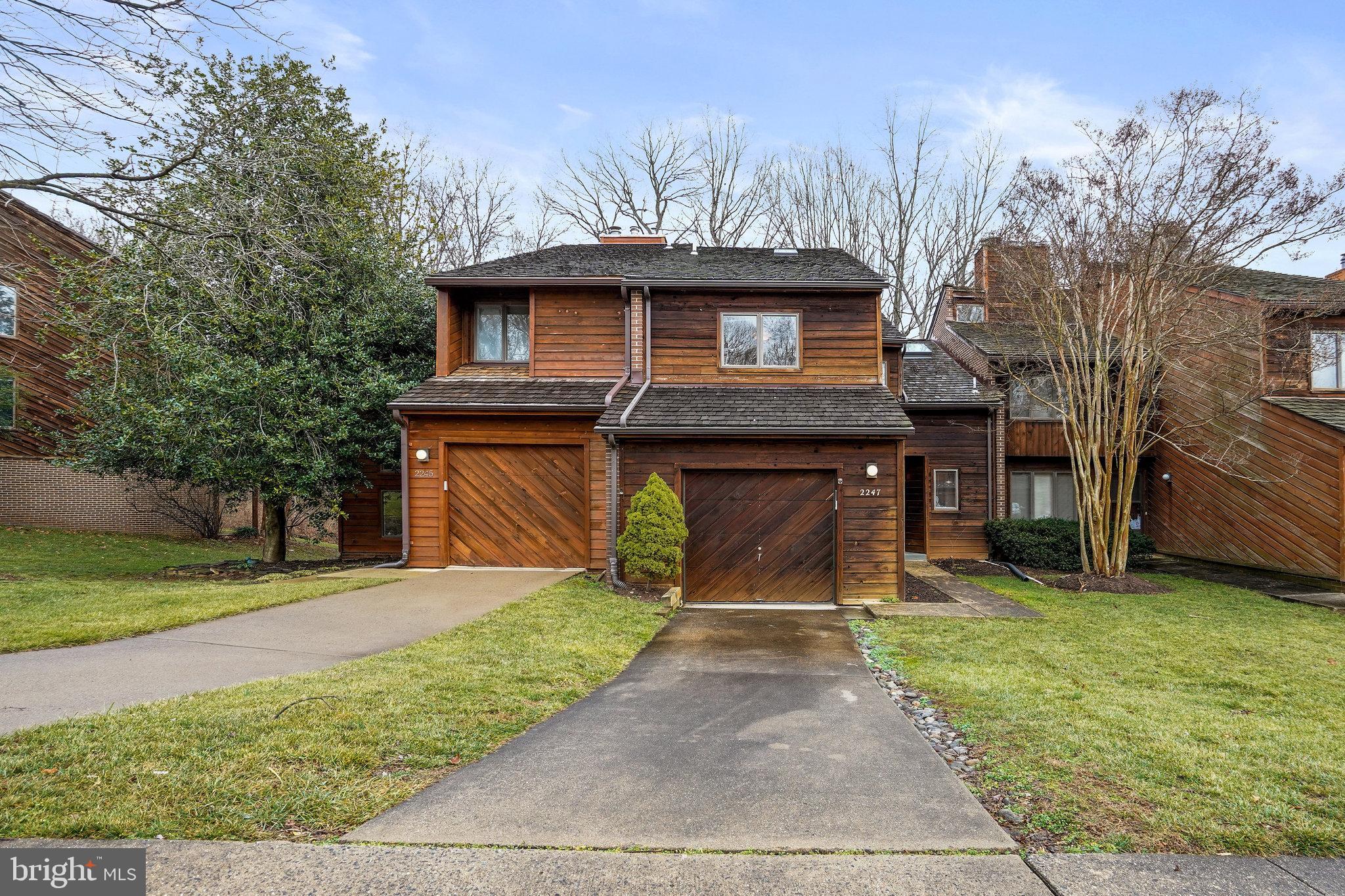 2247 CEDAR COVE COURT