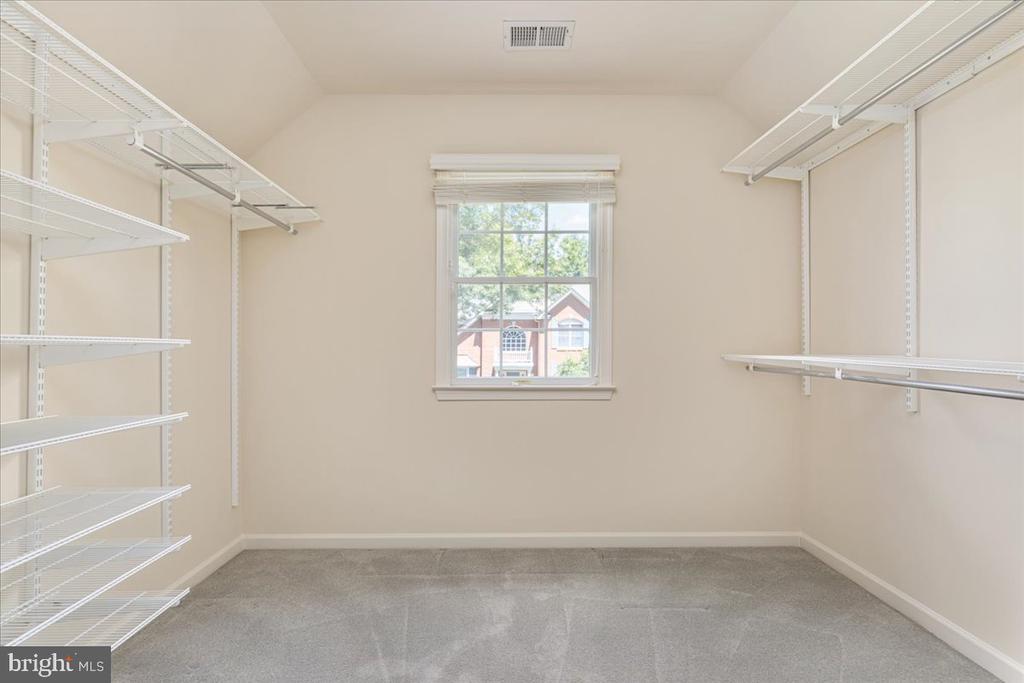 12221 HARBOR TOWN CIRCLE