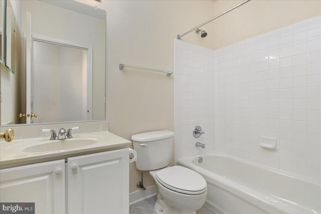 12221 HARBOR TOWN CIRCLE