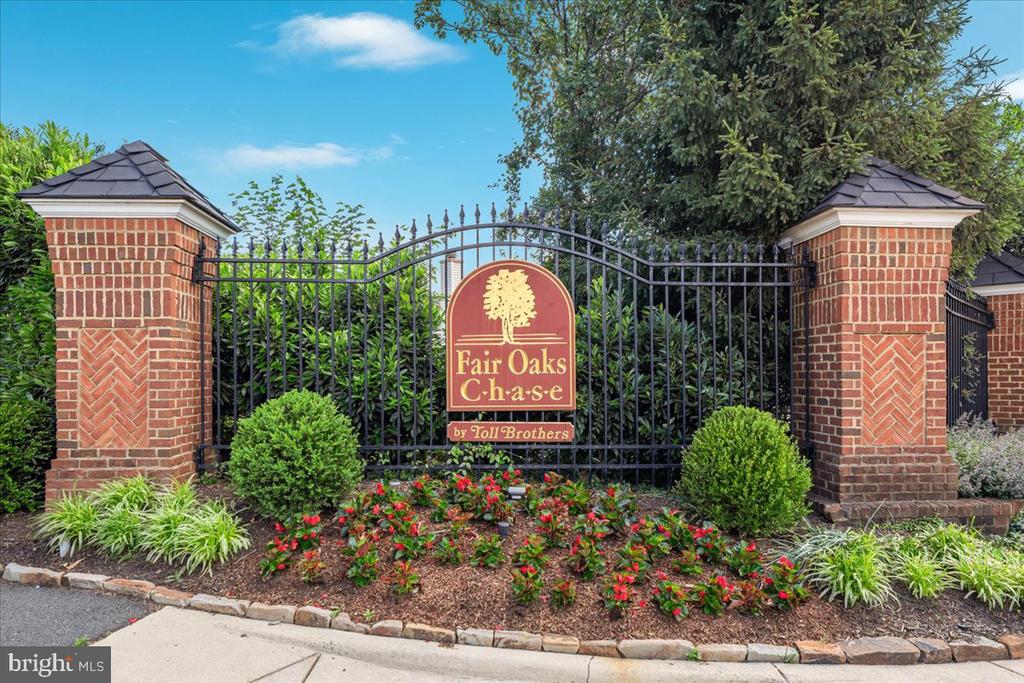 12221 HARBOR TOWN CIRCLE