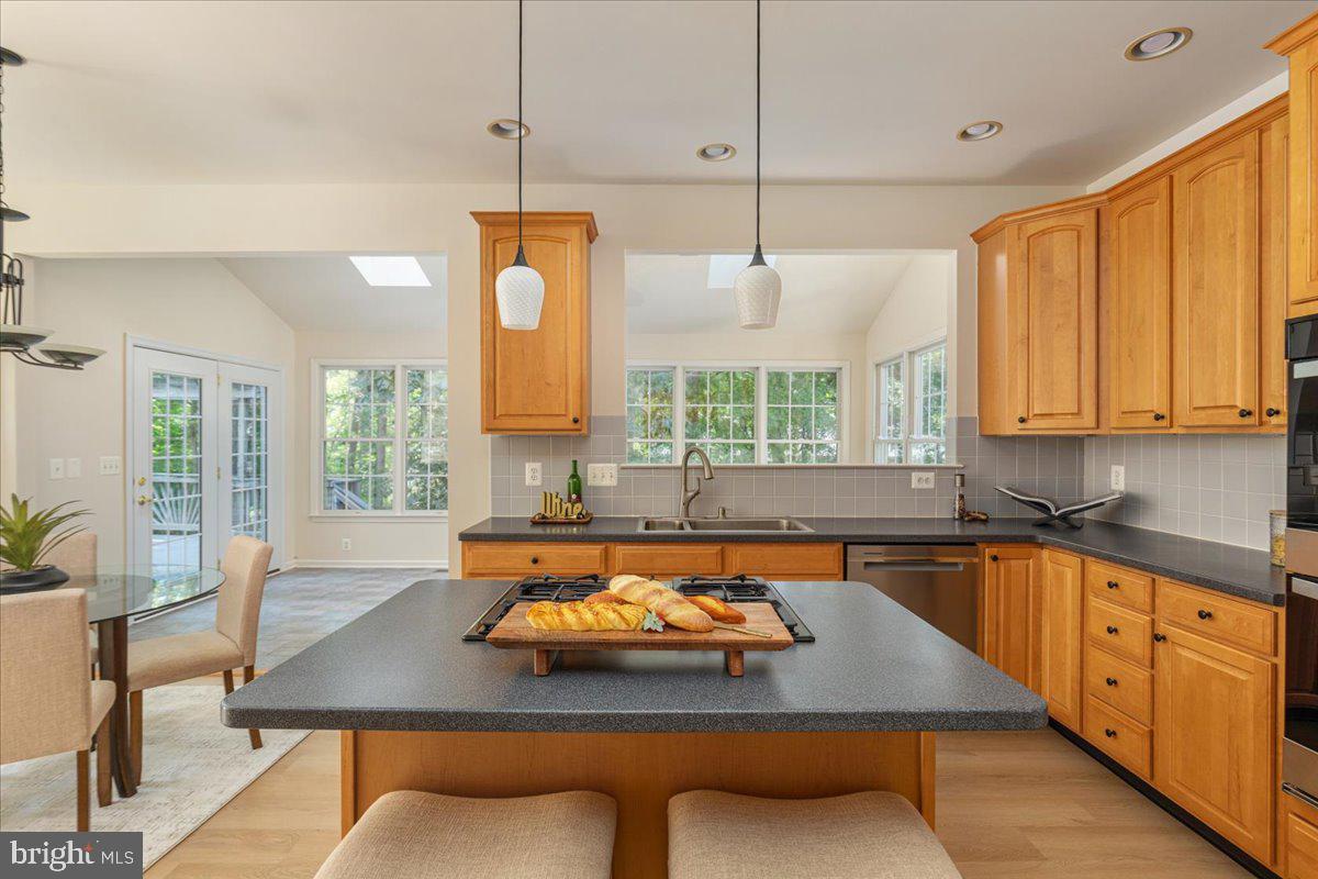 12221 HARBOR TOWN CIRCLE