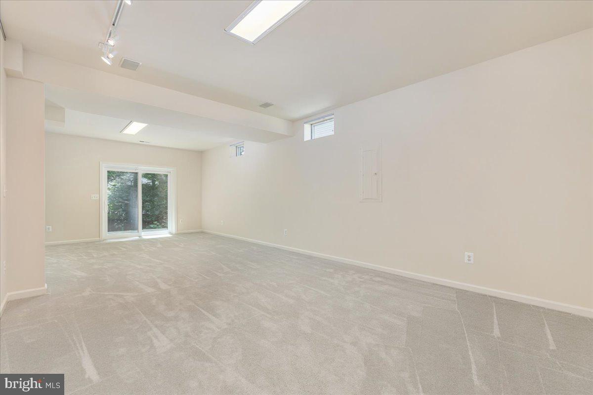 12221 HARBOR TOWN CIRCLE