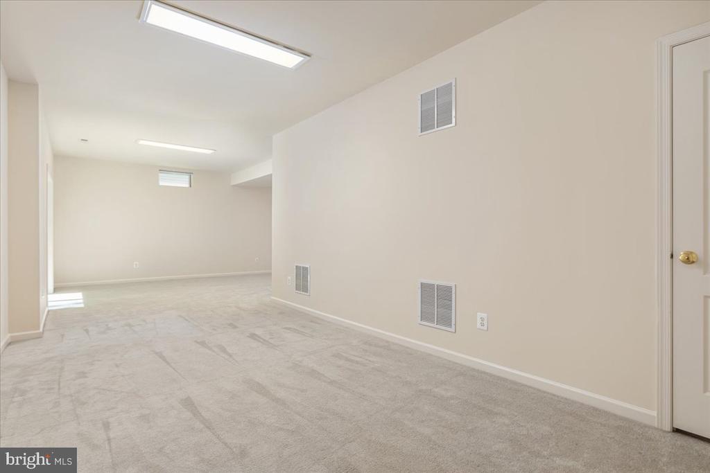 12221 HARBOR TOWN CIRCLE