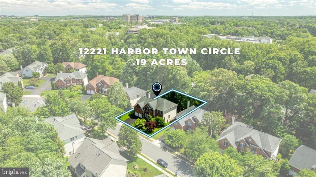 12221 HARBOR TOWN CIRCLE