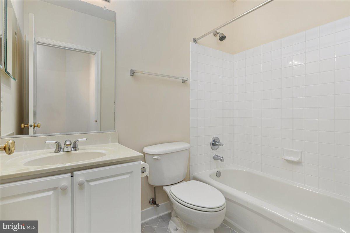 12221 HARBOR TOWN CIRCLE