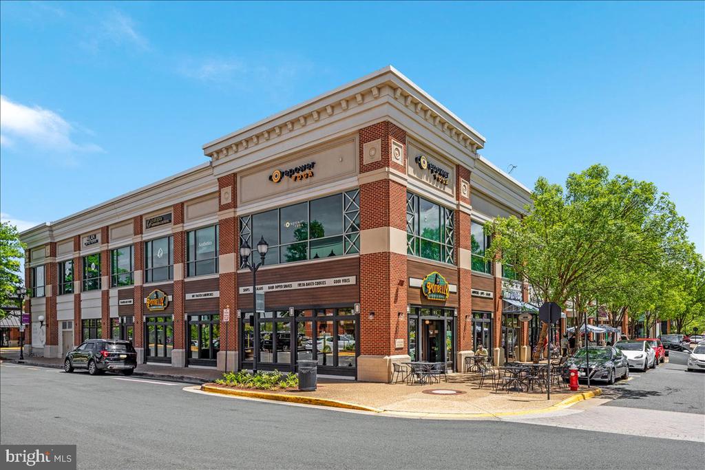 12221 HARBOR TOWN CIRCLE
