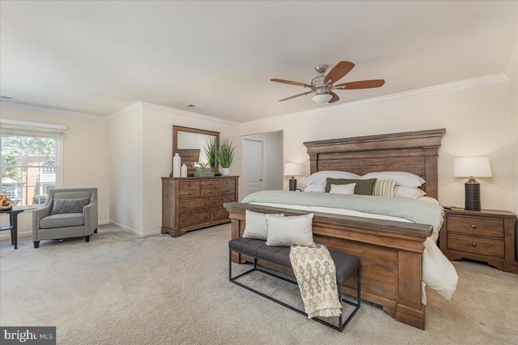 12221 HARBOR TOWN CIRCLE