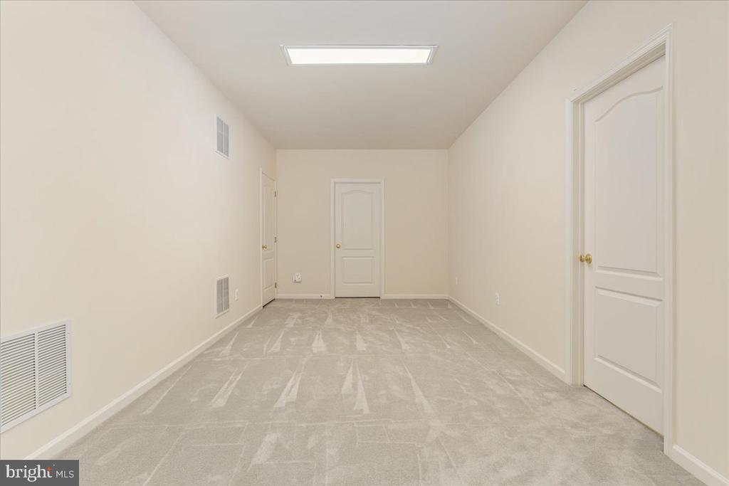 12221 HARBOR TOWN CIRCLE