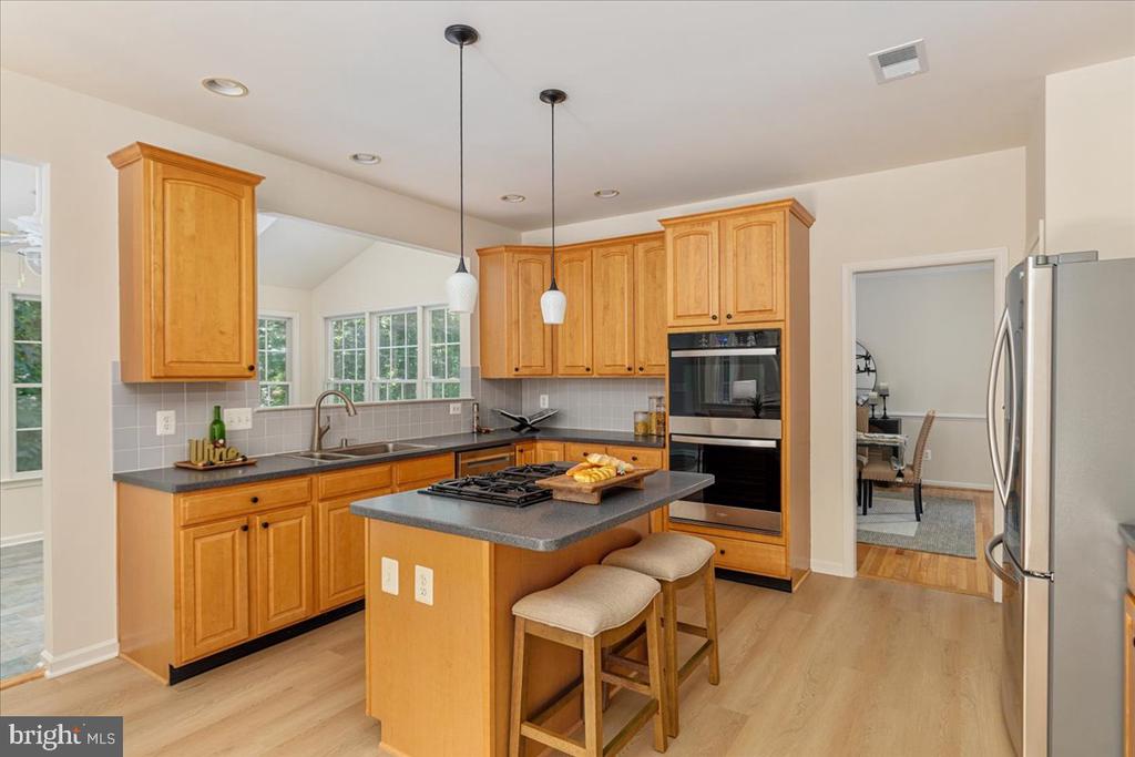 12221 HARBOR TOWN CIRCLE