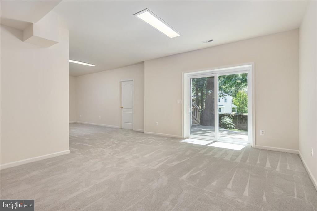 12221 HARBOR TOWN CIRCLE