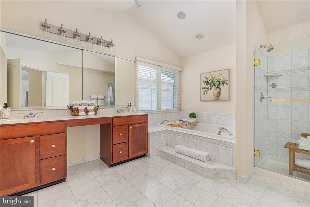 12221 HARBOR TOWN CIRCLE