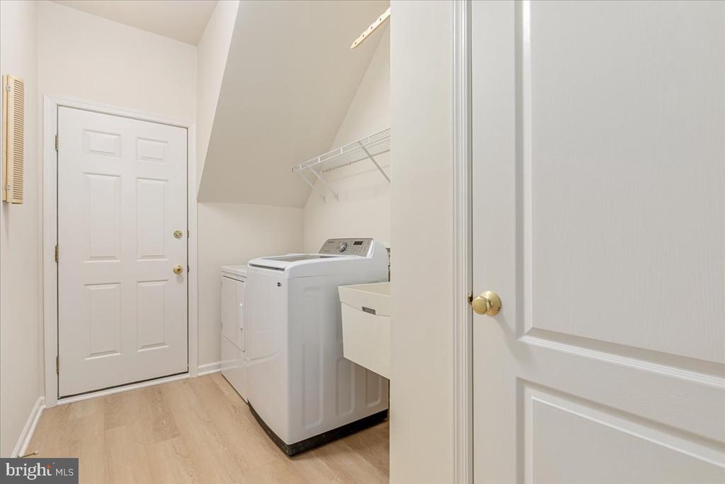 12221 HARBOR TOWN CIRCLE