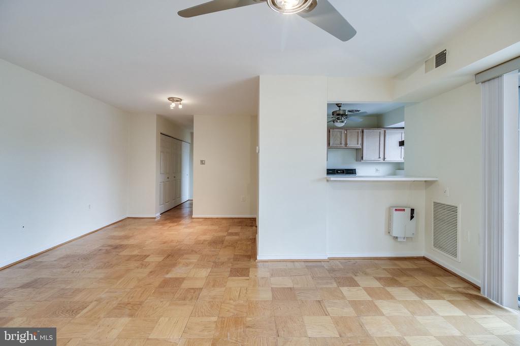 5603 FRANCONIA ROAD Unit: 302
