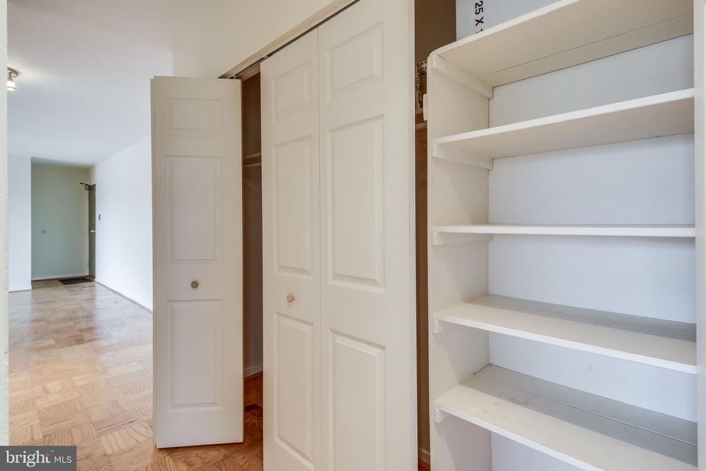 5603 FRANCONIA ROAD Unit: 302