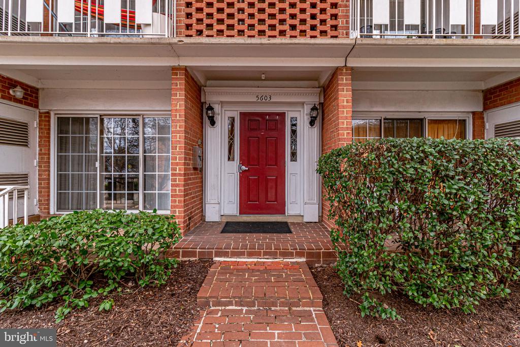 5603 FRANCONIA ROAD Unit: 302